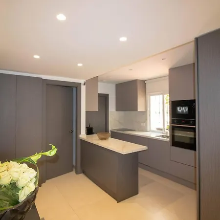New - Luxury 1st Line Beach Puerto Banus Apartment *