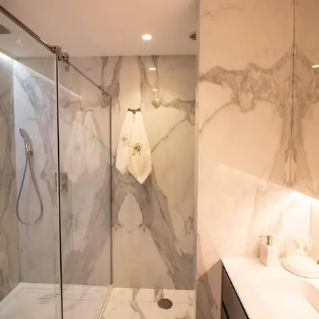 Apartment New - Luxury 1st Line Beach Puerto Banus *