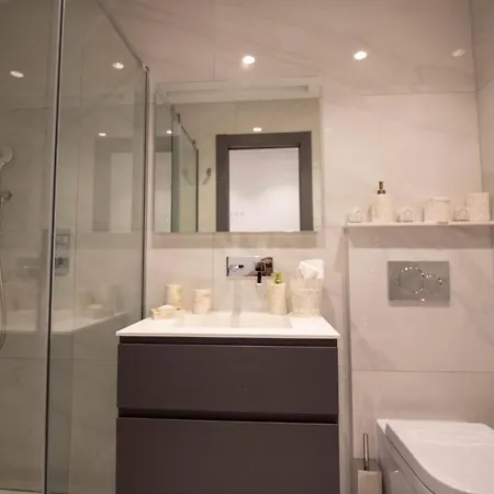 Apartment New - Luxury 1st Line Beach Puerto Banus Marbella
