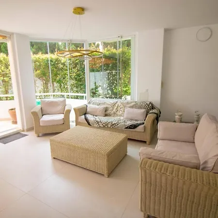 Apartment New - Luxury 1st Line Beach Puerto Banus Marbella